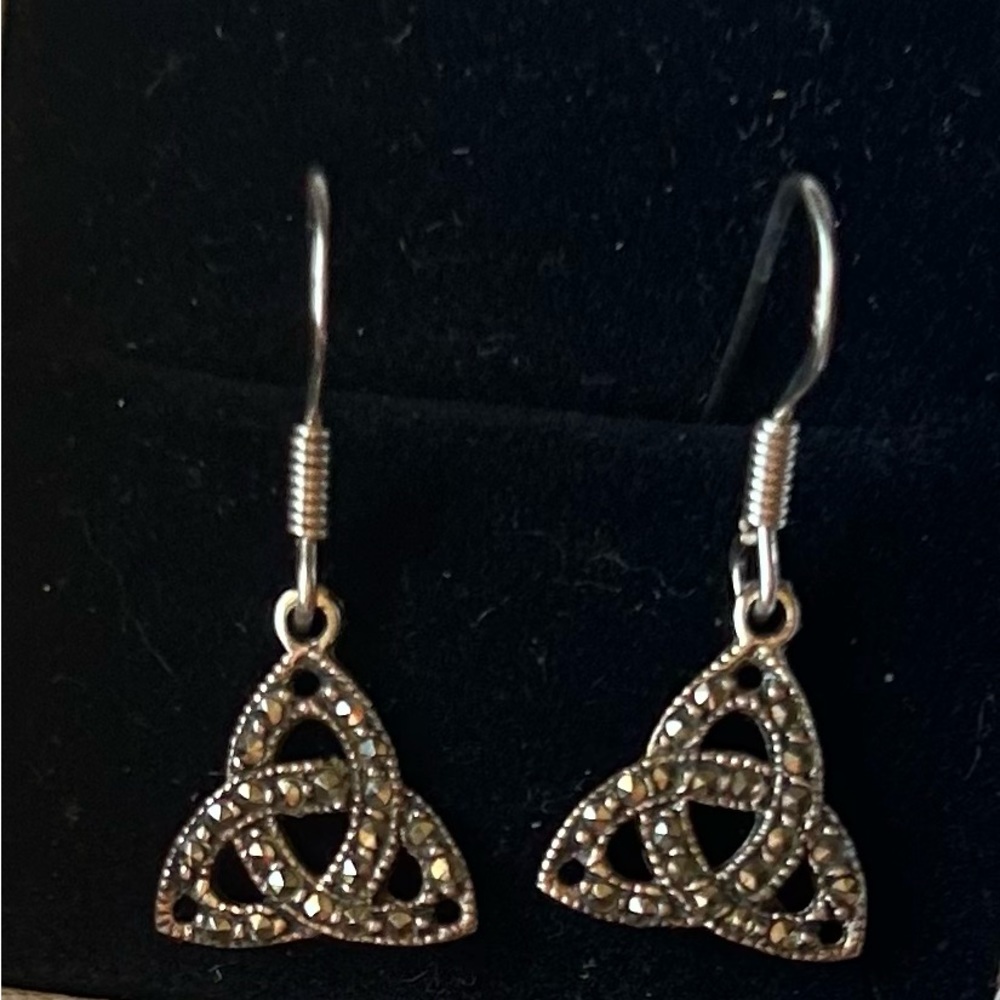 SO PRETTY! S925 & Marcasite Trinity Knot Earrings